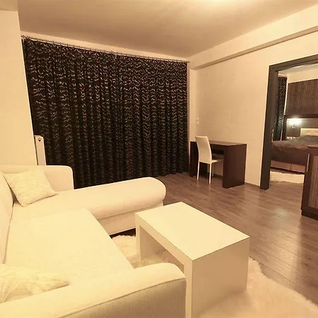 Samarina Resort 4*